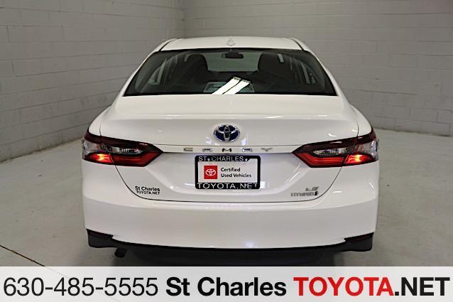Photo of 2022 White Toyota Camry