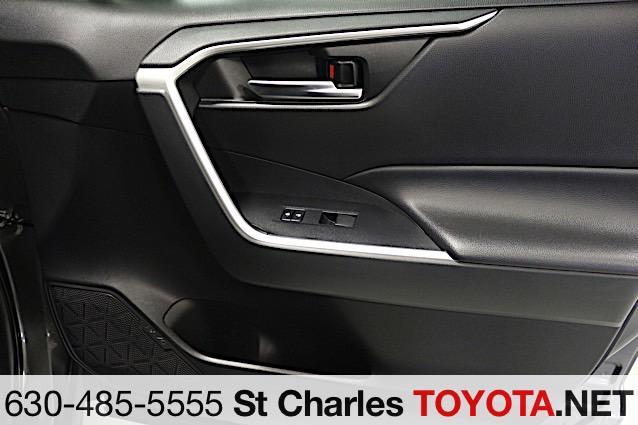 Photo of 2021 Gray Toyota RAV4 Hybrid