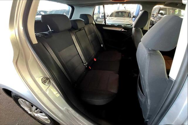 Photo of 2012 Reflex Silver Metallic Volkswagen Golf