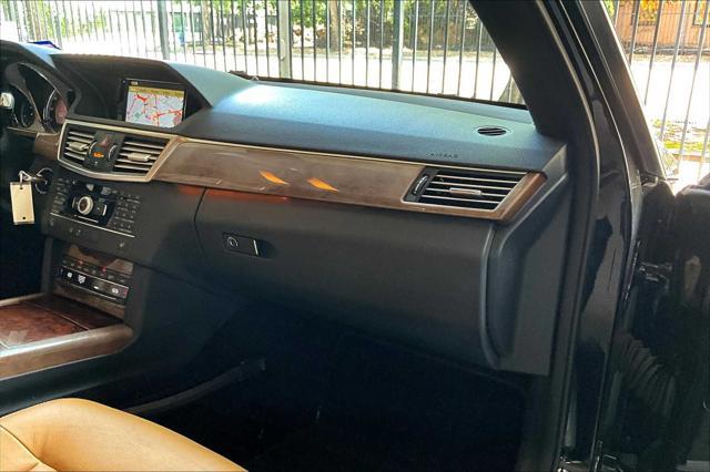 Photo of 2010 Black Mercedes-Benz E-Class