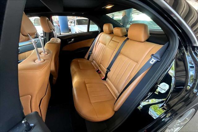 Photo of 2010 Black Mercedes-Benz E-Class