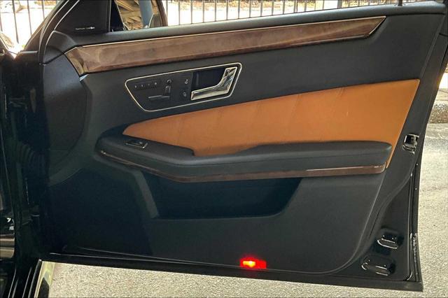 Photo of 2010 Black Mercedes-Benz E-Class