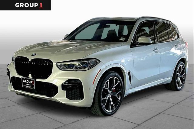 Photo of 2023 Mineral White Metallic BMW X5