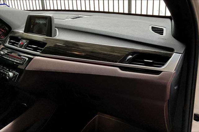 Photo of 2018 Mineral White Metallic BMW X1