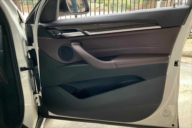 Photo of 2018 Mineral White Metallic BMW X1