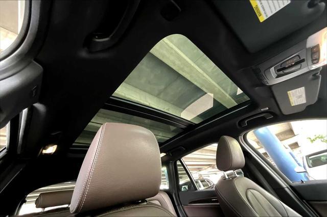 Photo of 2018 Mineral White Metallic BMW X1