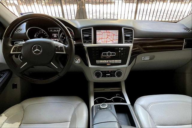 Photo of 2013 SILVER Mercedes-Benz M-Class