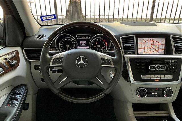 Photo of 2013 SILVER Mercedes-Benz M-Class