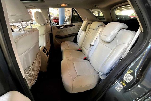 Photo of 2013 SILVER Mercedes-Benz M-Class