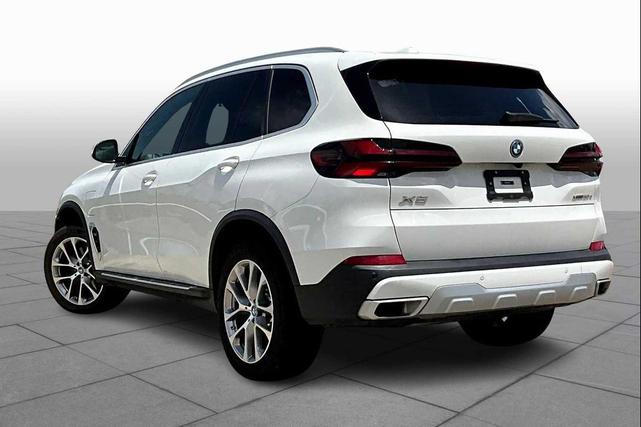 Photo of 2024 Alpine White BMW X5 PHEV