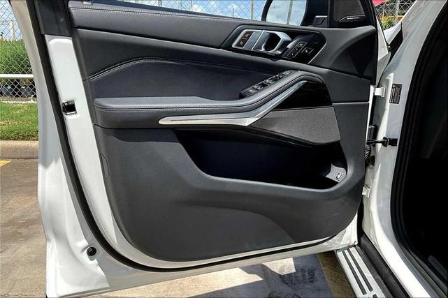 Photo of 2024 Alpine White BMW X5 PHEV