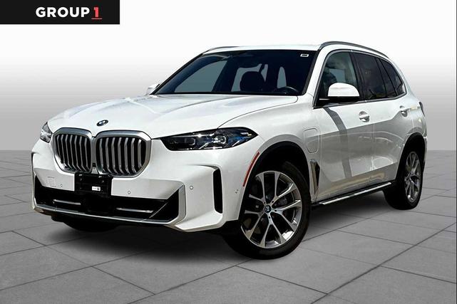 Photo of 2024 Alpine White BMW X5 PHEV