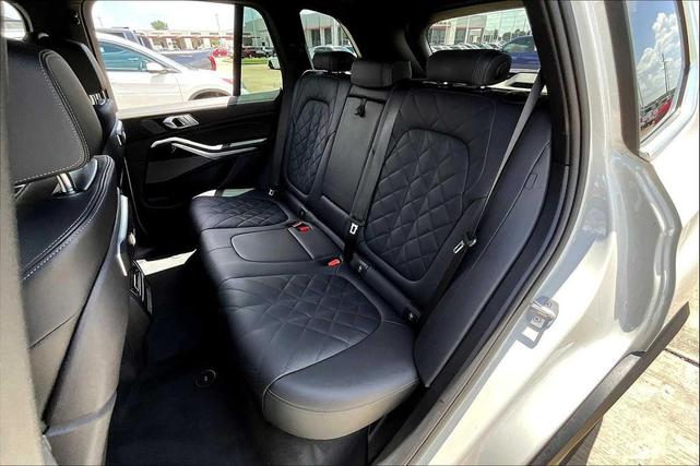 Photo of 2024 Alpine White BMW X5 PHEV