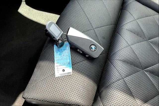 Photo of 2024 Alpine White BMW X5 PHEV