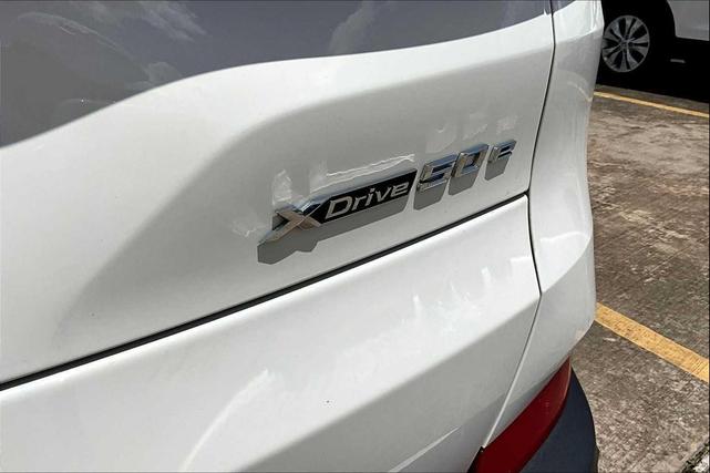 Photo of 2024 Alpine White BMW X5 PHEV