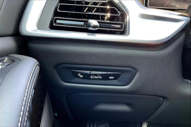 Photo of 2024 Alpine White BMW X5 PHEV