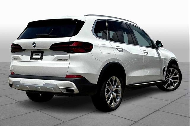 Photo of 2024 Alpine White BMW X5 PHEV