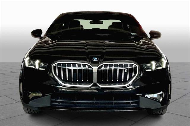 Photo of 2024 Black Sapphire Metallic BMW i5