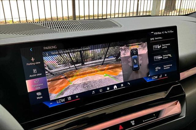 Photo of 2024 Black Sapphire Metallic BMW i5