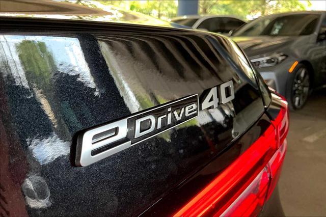 Photo of 2024 Black Sapphire Metallic BMW i5