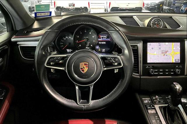 Photo of 2018 Black Porsche Macan