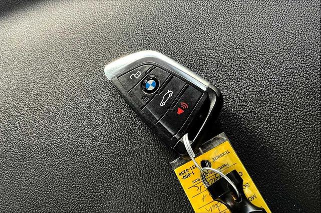 Photo of 2023 Jet Black BMW 330