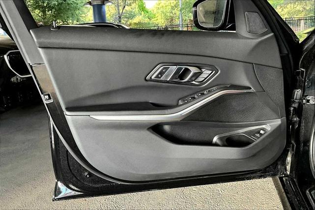 Photo of 2023 Jet Black BMW 330