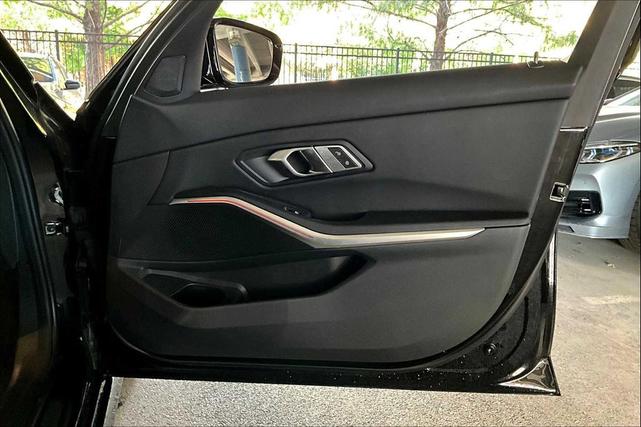 Photo of 2023 Jet Black BMW 330