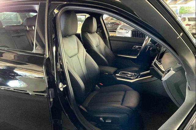 Photo of 2023 Jet Black BMW 330