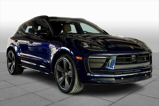 Photo of 2024 Gentian Blue Metallic Porsche Macan