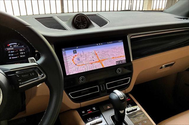Photo of 2024 Gentian Blue Metallic Porsche Macan