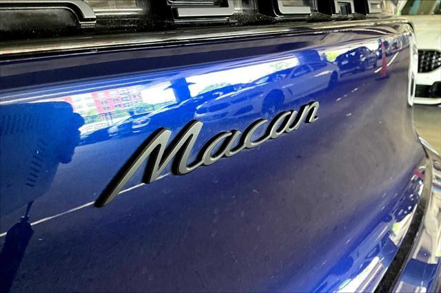 Photo of 2024 Gentian Blue Metallic Porsche Macan