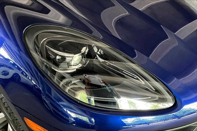 Photo of 2024 Gentian Blue Metallic Porsche Macan