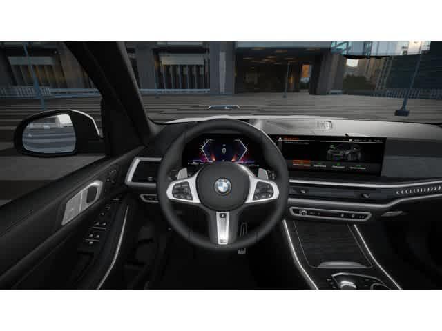 Photo of 2026 Alpine White BMW X7