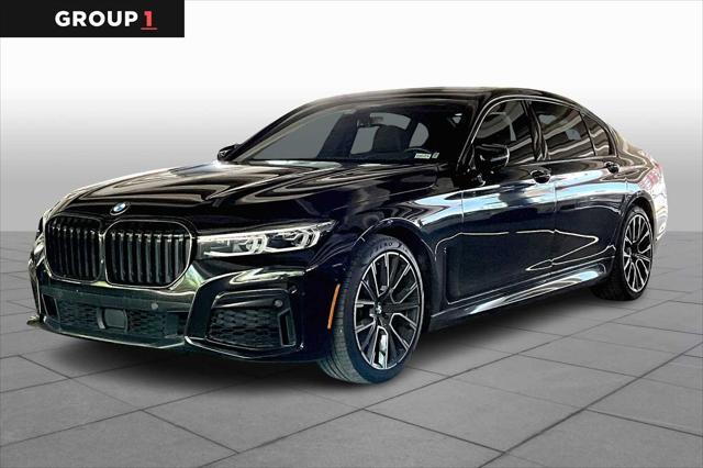 2022 BMW 740