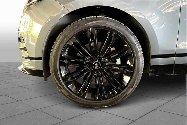 Photo of 2024 Zadar Grey Premium Metallic Land Rover Range Rover