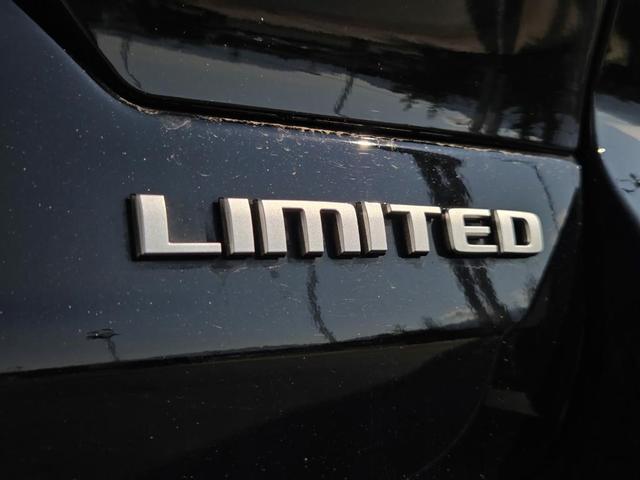 Photo of 2024 Black Jeep Grand Cherokee