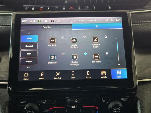 Photo of 2024 Black Jeep Grand Cherokee