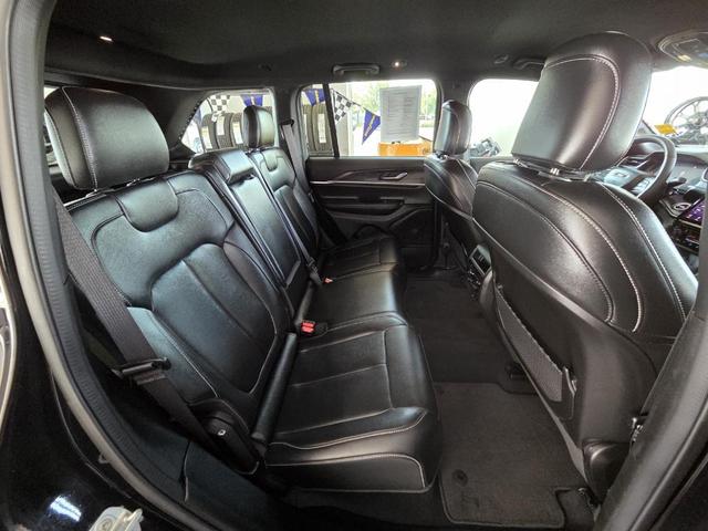 Photo of 2024 Black Jeep Grand Cherokee