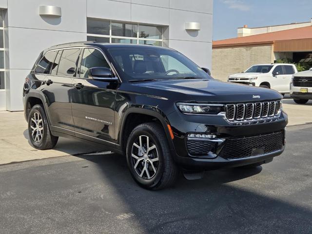 Photo of 2024 Black Jeep Grand Cherokee