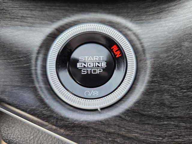 Photo of 2024 Black Jeep Grand Cherokee
