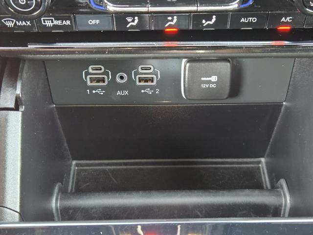 Photo of 2024 Black Jeep Grand Cherokee