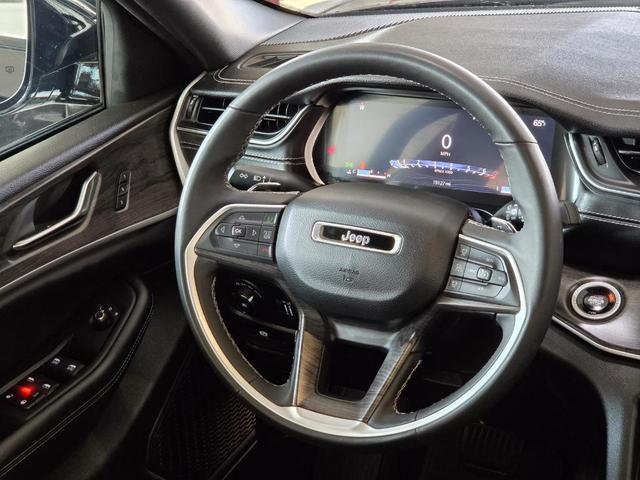 Photo of 2024 Black Jeep Grand Cherokee