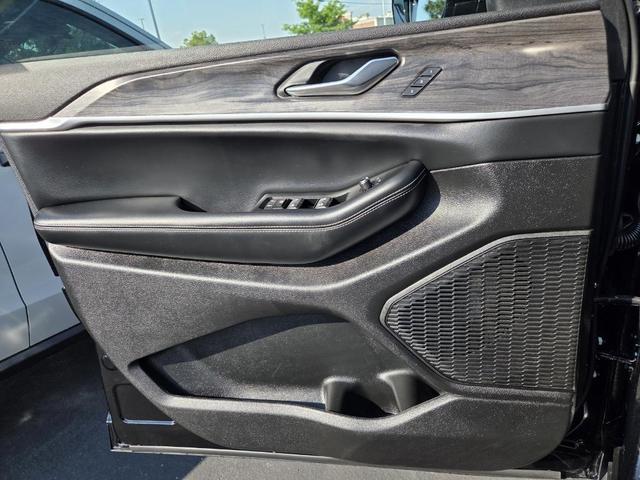 Photo of 2024 Black Jeep Grand Cherokee