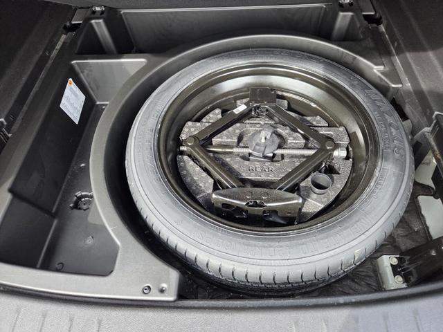 Photo of 2023 White Chevrolet Blazer