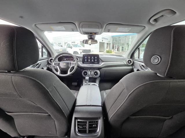 Photo of 2023 White Chevrolet Blazer