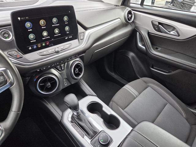 Photo of 2023 White Chevrolet Blazer