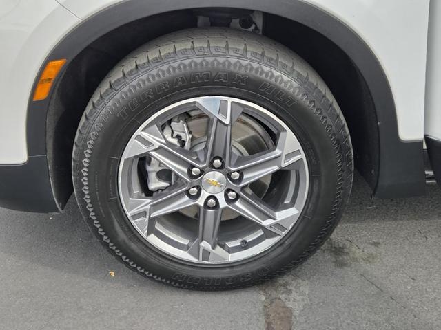 Photo of 2023 White Chevrolet Blazer