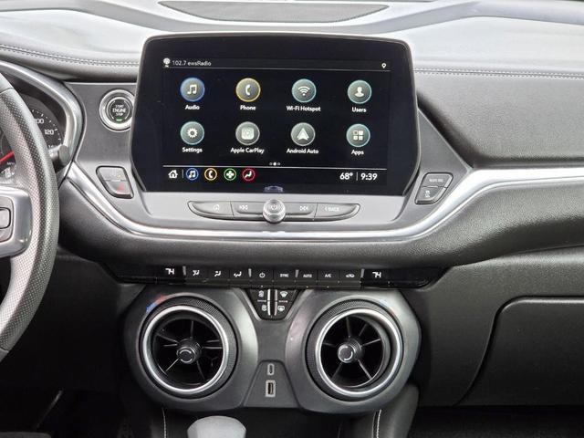 Photo of 2023 White Chevrolet Blazer