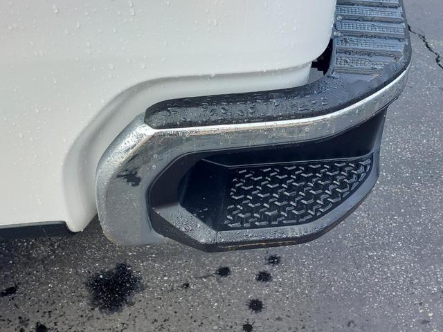 Photo of 2024 White Chevrolet Silverado 1500